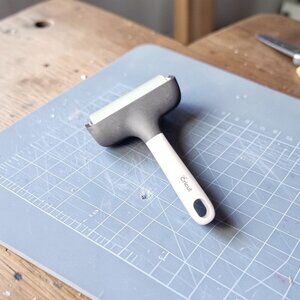 Cricut Applicator Brayer Rubber Roller Crafts Fabric Vinyl Iron-On